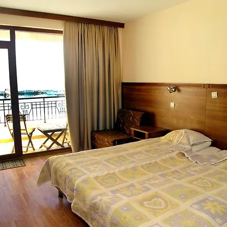 Iris Penzion 3*